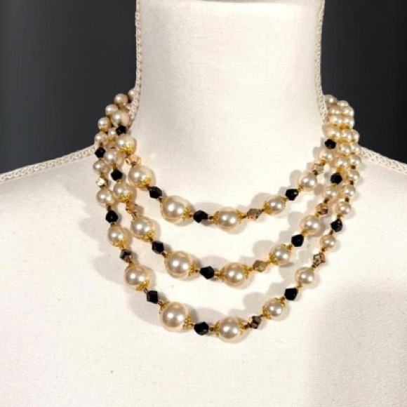 Pearl Necklace Vintage Japan faux pearls & faceted glass beads necklace - Picture 10 of 12
